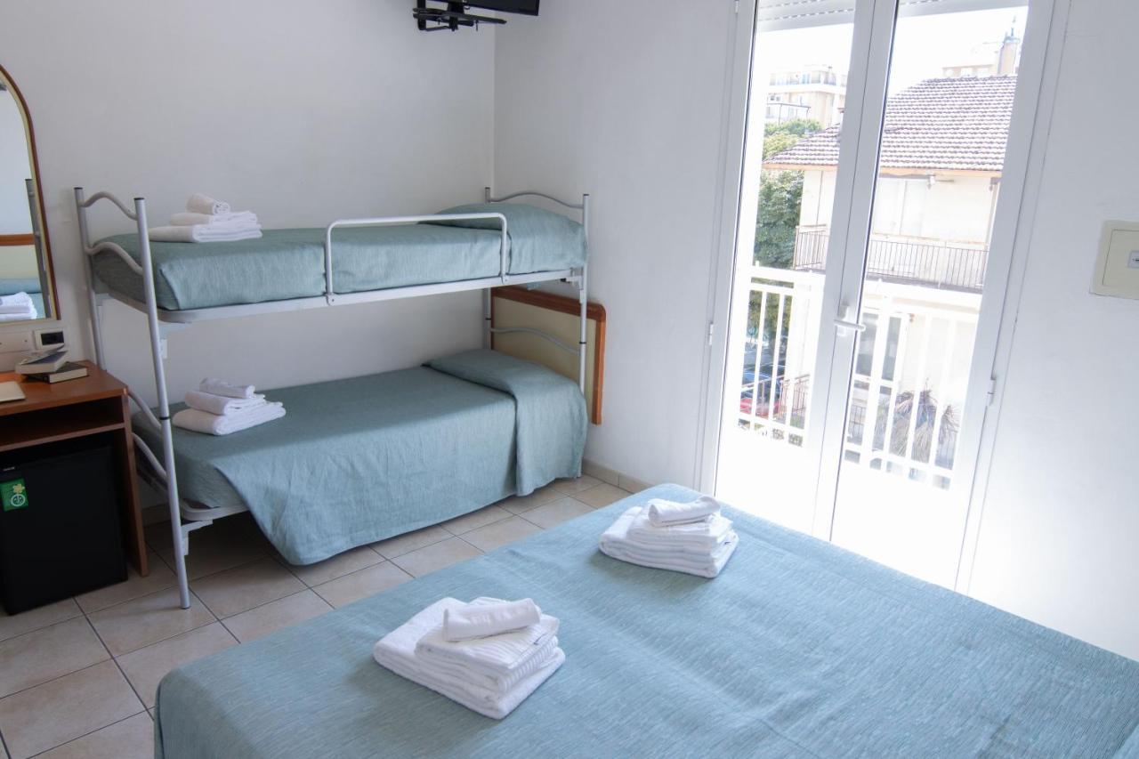 Adria Hotel 3*