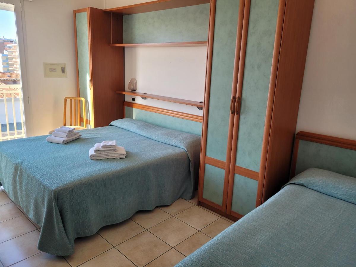 Adria 3*
