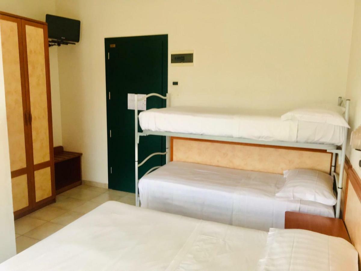 Adria Hotel 3*