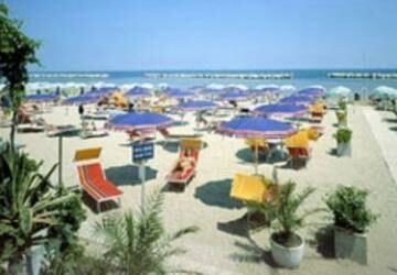 阿德里亚海滩3*Rimini